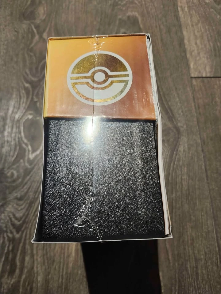 Pokemon 30th Anniversary Celebration ETBs - photo 5