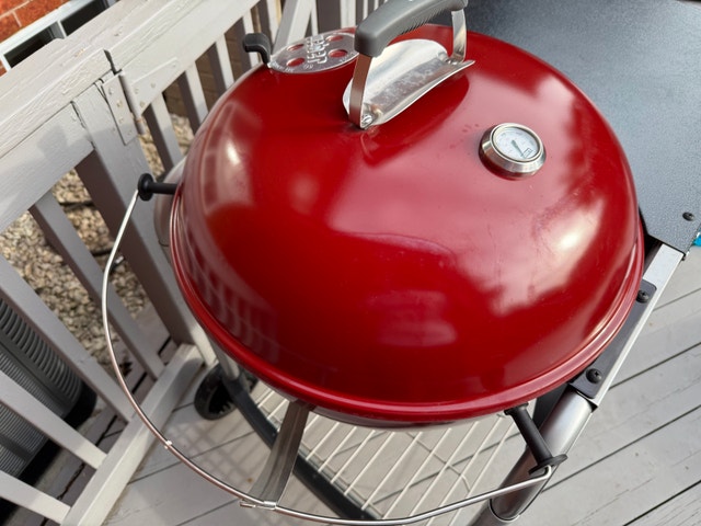 Weber Performer Deluxe 22" Charcoal BBQ – Crimson - photo 2