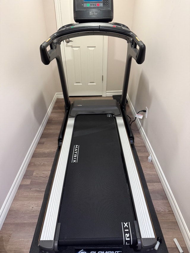 Matrix TF50 XR-03-C Folding Treadmill