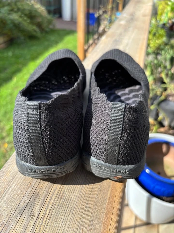 Skechers Slip-On Shoes Size 8.5 - photo 2