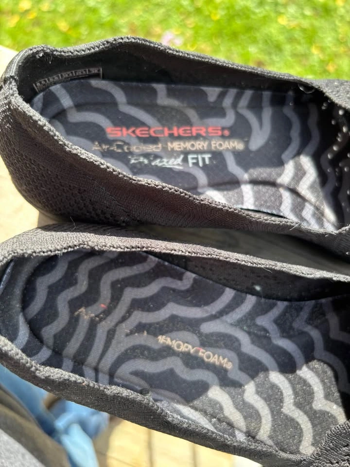 Skechers Slip-On Shoes Size 8.5 - photo 3