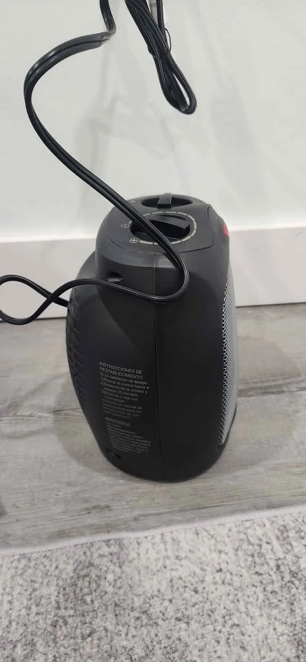 Amazon Basics 1500W Ceramic Space Heater - photo 2