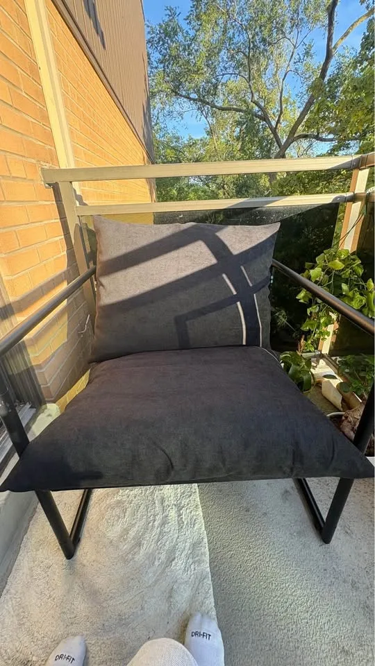 Zinus Aidan Metal Framed Indoor Sling Accent Chair image indicator(3)