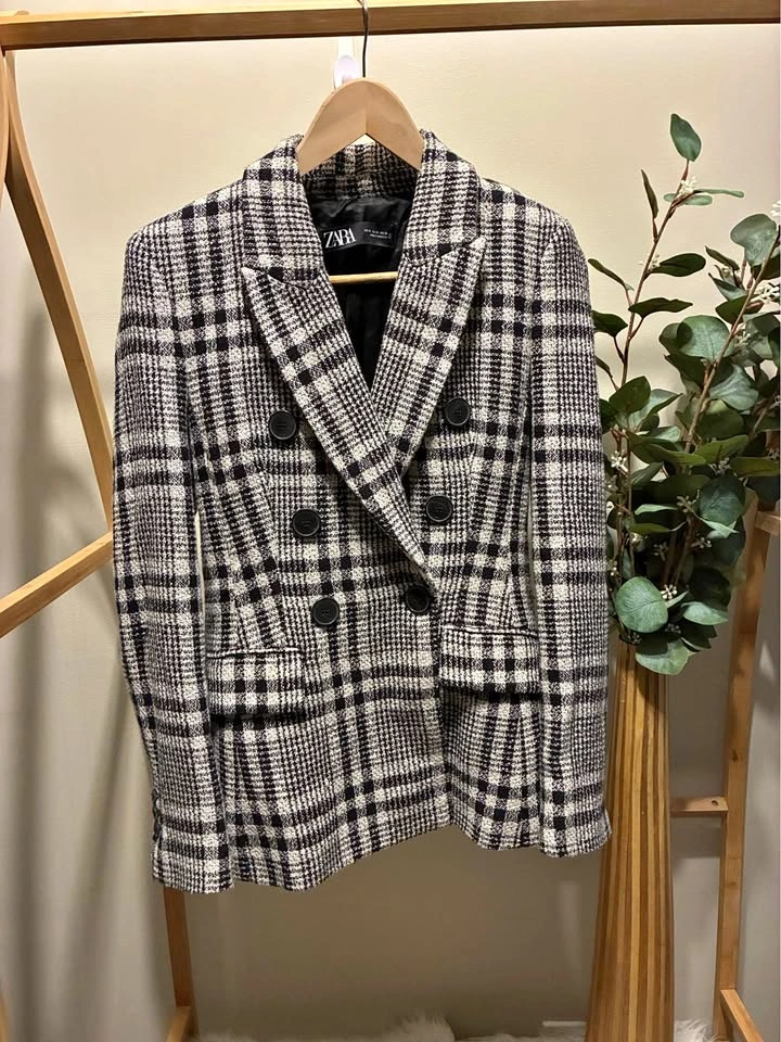Zara Plaid Black and White Blazer size XS