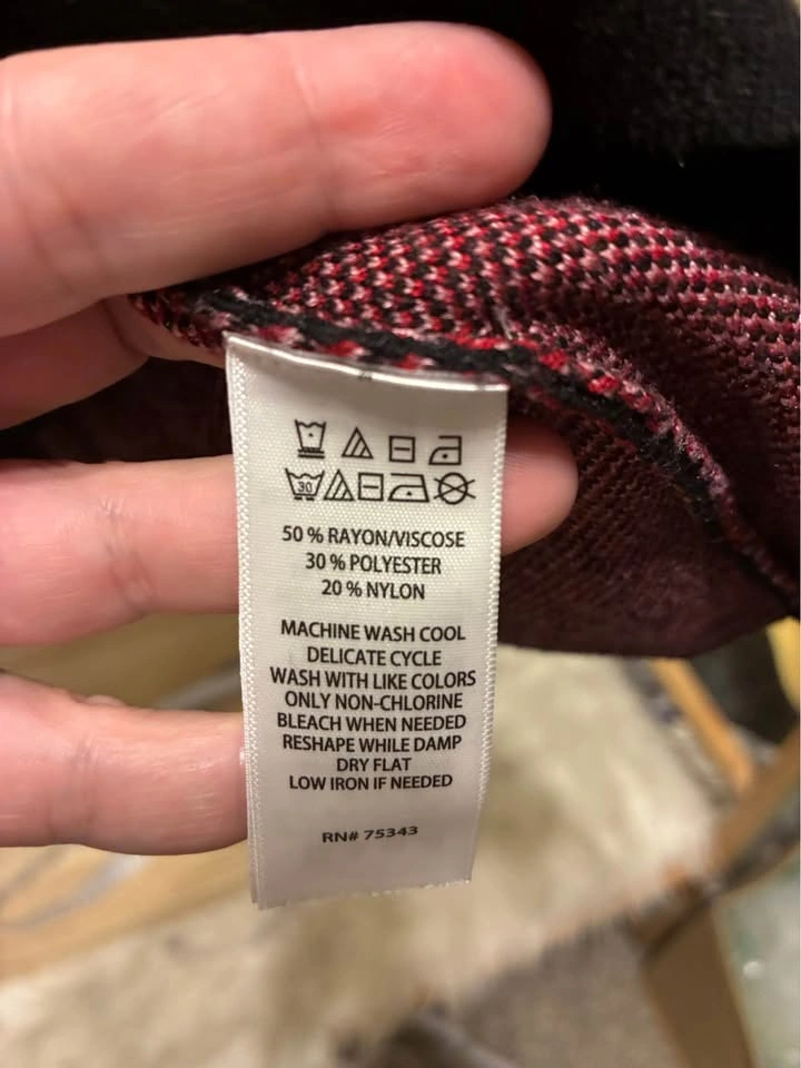 Nicole Miller Sweater size XL - photo 3
