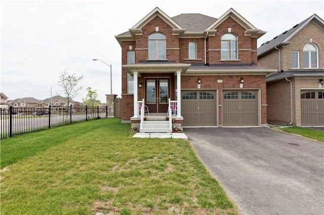 4 Beds 3.5 Baths House