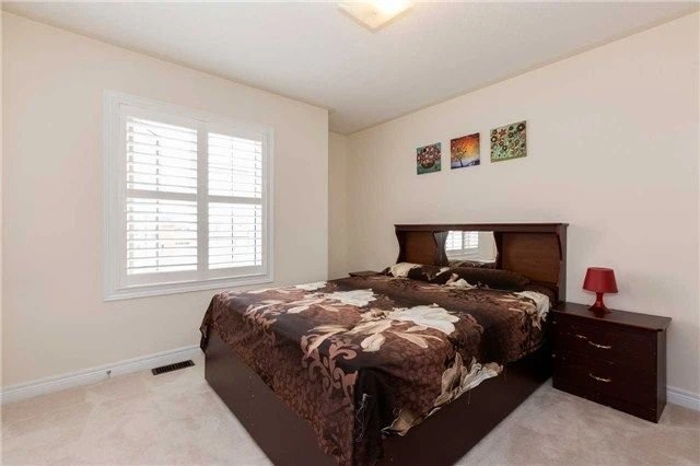 4 Beds 3.5 Baths House - photo 4