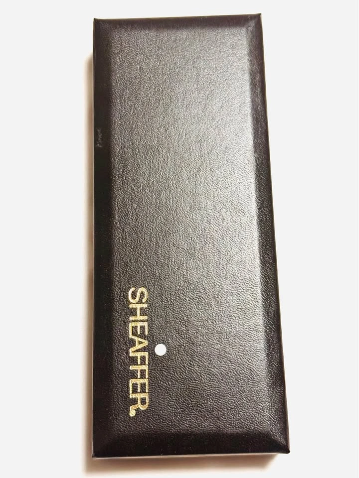 New Vintage Sheaffer Gold Electroplated Ballpoint Pen with Case - photo 2