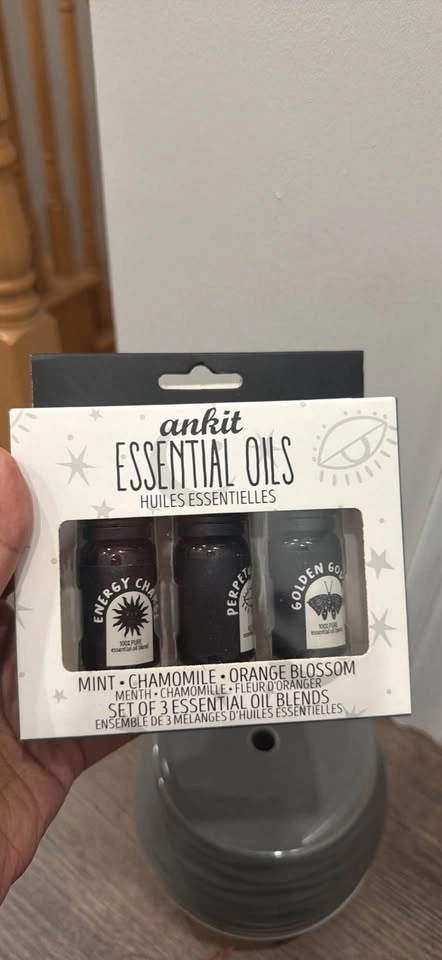 Essential Oil Diffuser + 3 Essential Oil Blends - photo 2