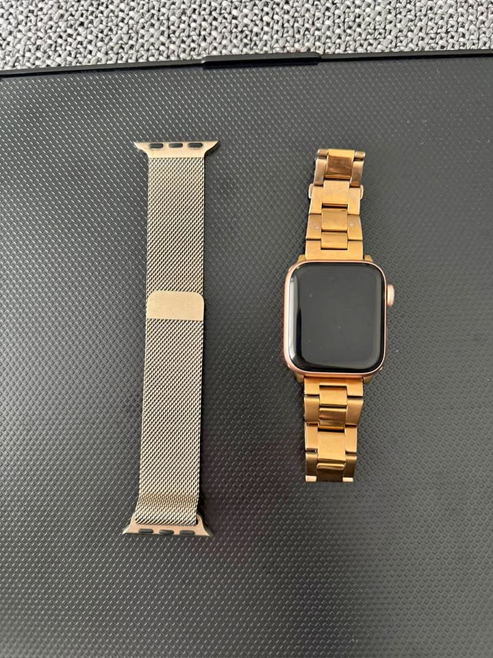 Apple Watch SE 40mm Gold (Cellular + GPS) – Extra Bands