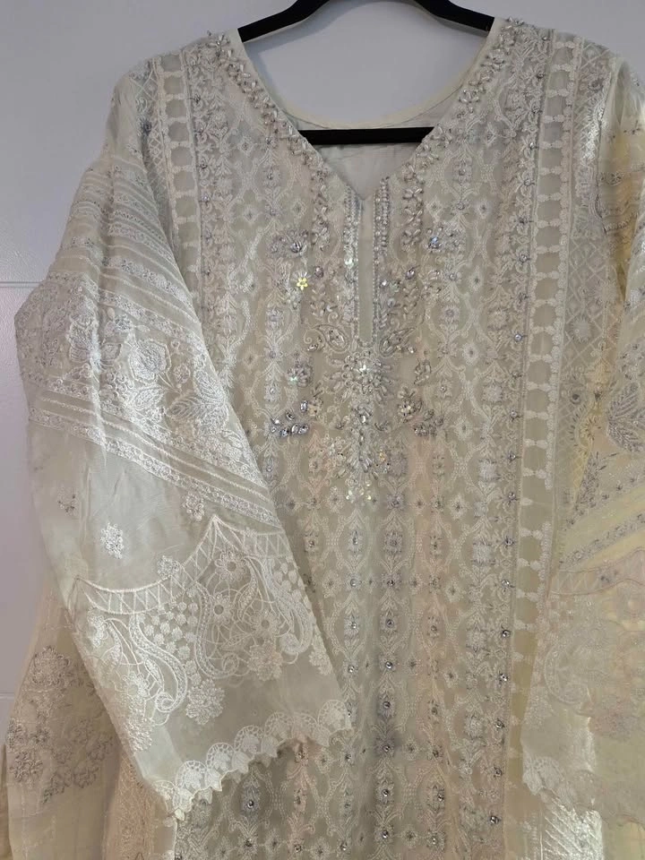 Pakistani Baroque Brand 3 Pieces Net Embroided/Embellished Dress - photo 2