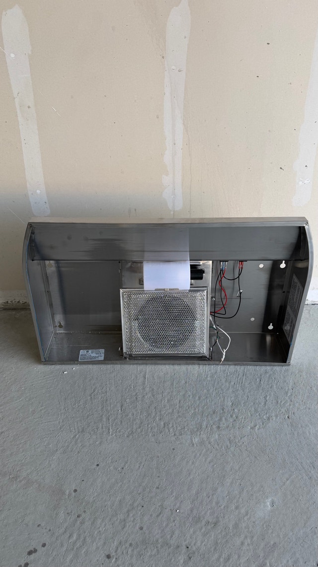 The Air King AV1368 36” convertible under-cabinet range - photo 3