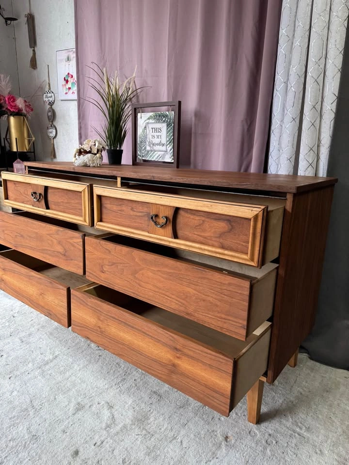 Mid century modern dresser in very good condition - photo 2