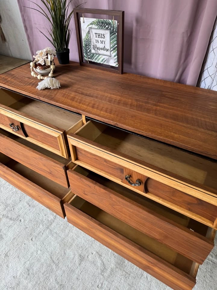 Mid century modern dresser in very good condition - photo 4