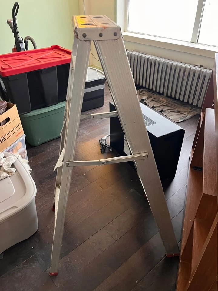 45” Step Ladder - photo 2