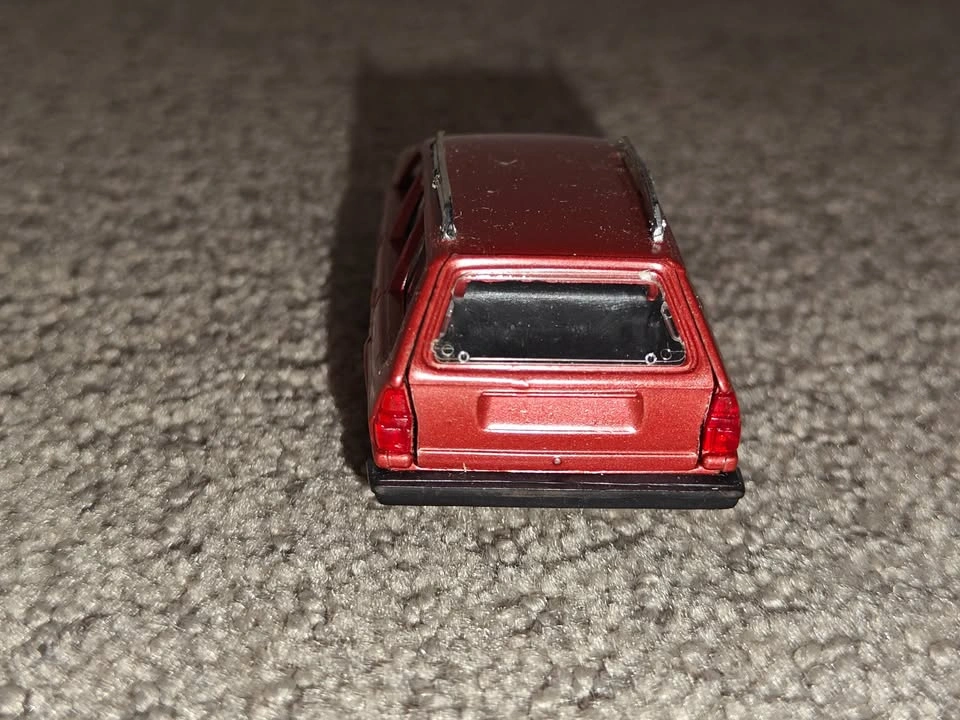 Volkswagen 1985 Passat Variant GLS Conrad 1:43 Diecast Model - photo 5