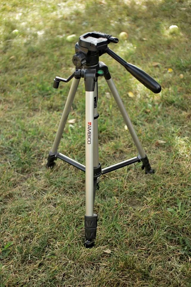 Ambico 61-Inch Tripod
