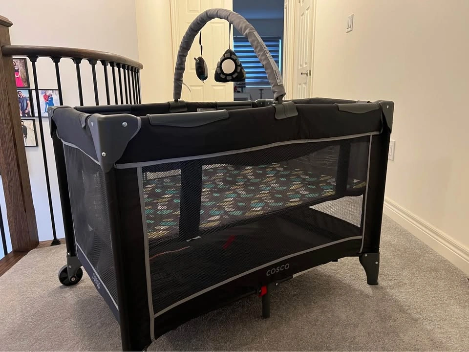 Playard/ Bassinet