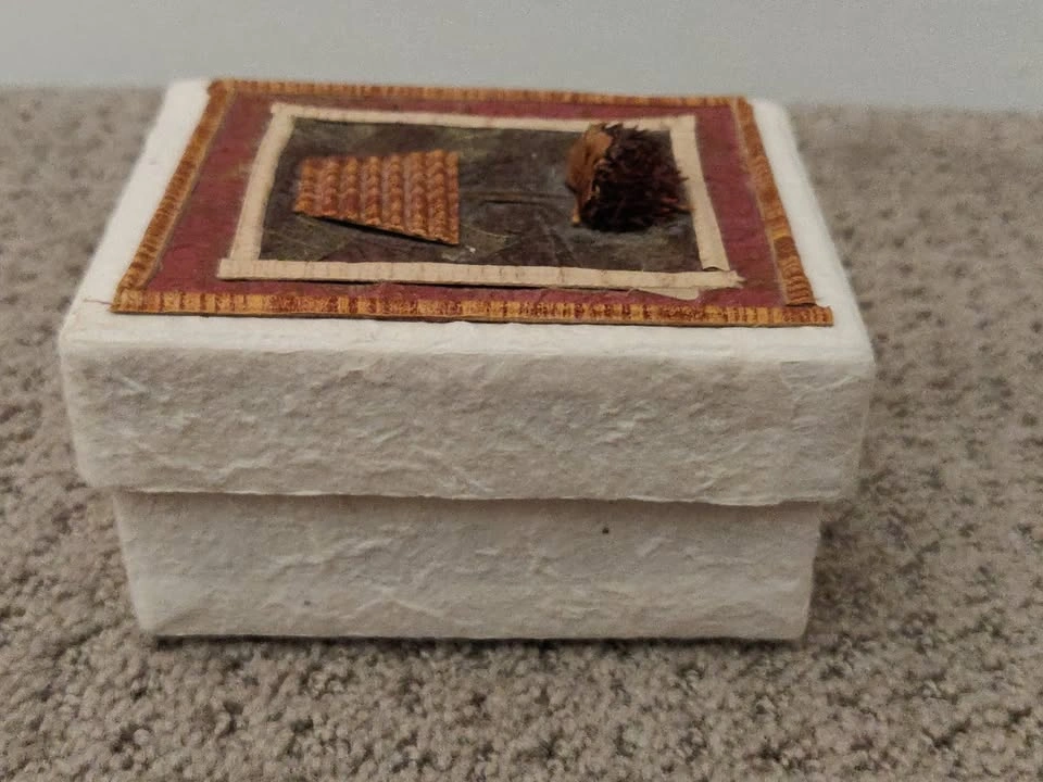 Small Handmade Paper Mache Flower Storage Box Container Case - photo 2