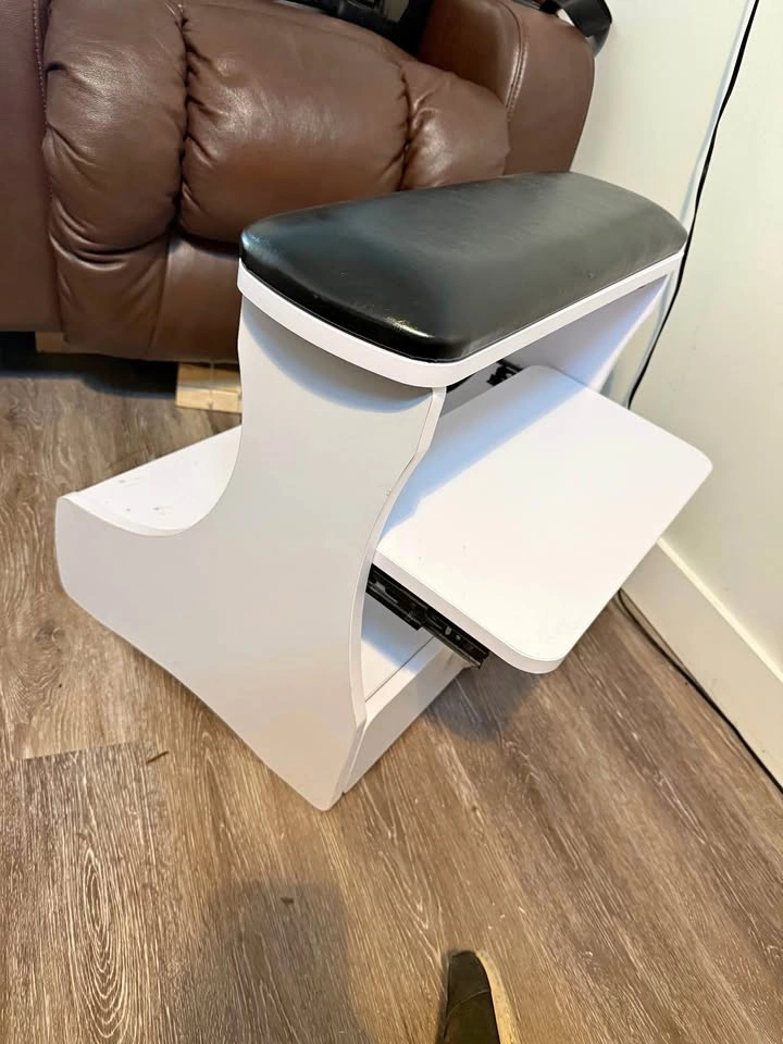 Pedicure station