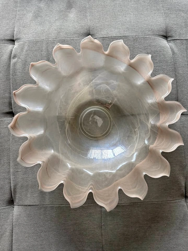 Glass centrepiece