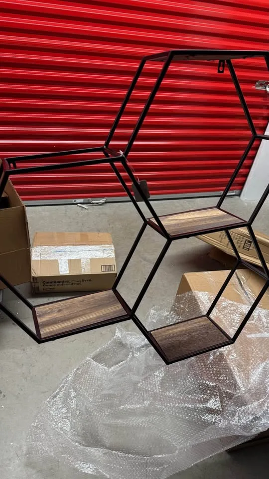 Hexagonal Floating Shelves Honeycomb Wall Décor image indicator(2)