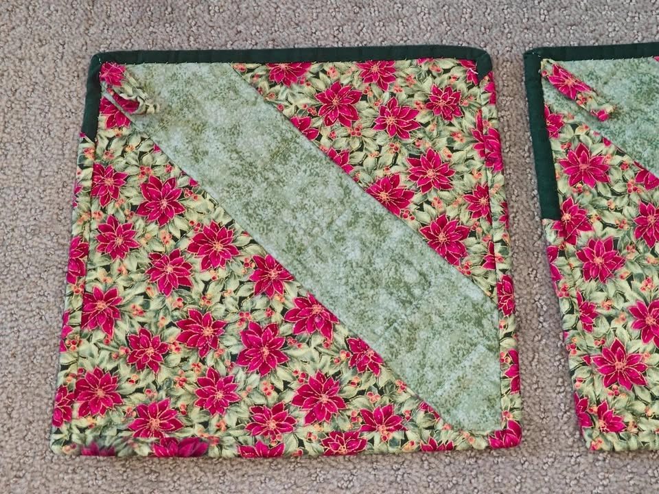 Quilted Fabric Placemats Coasters - Christmas Floral Set of 2 - photo 5