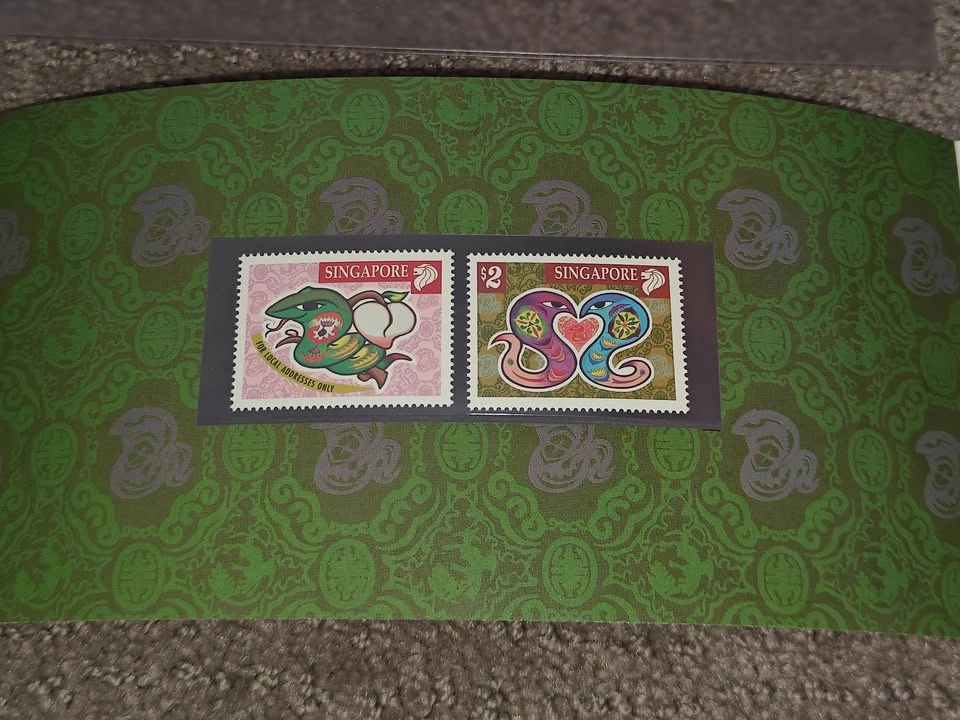 2001 Singapore Zodiac Year of the Snake Stamp Presentation Pack - photo 3