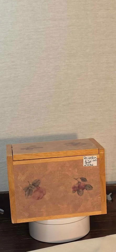 Vintage Wooden Recipe Box with Fruit Motif (Pears & Grapes) - photo 2