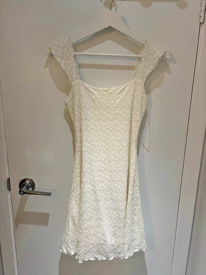 White Lace short dress