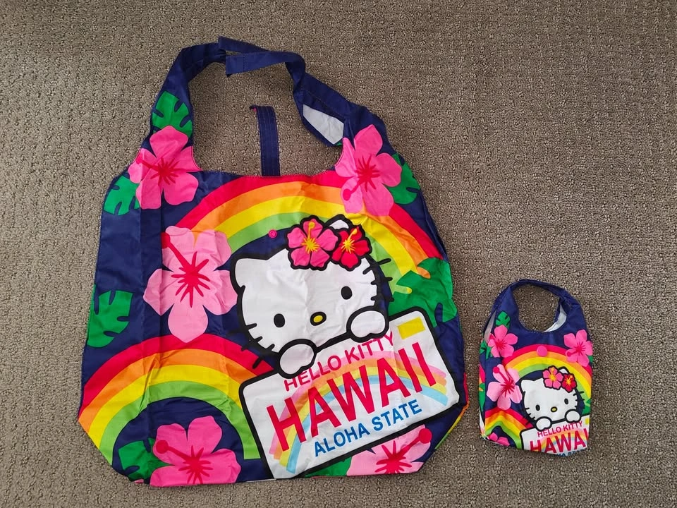 Sanrio Hello Kitty Hawaii Aloha State Reusable Foldable Tote Bag - photo 2