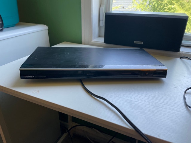 Toshiba dvd player working