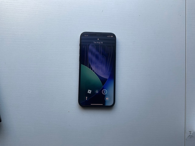 iPhone 12 64GB Excellent Condition 79% Battery Health