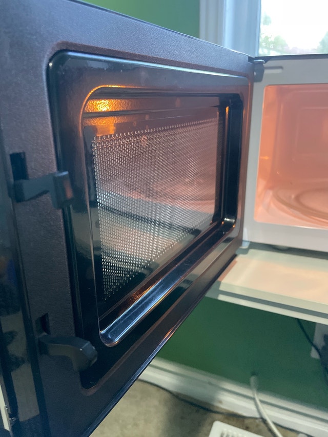 master chef 0.7 cu ft microwave like new - photo 4