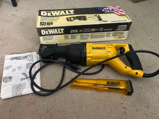 DeWalt 12 Amp Corded Reciprocating Saw - photo 2