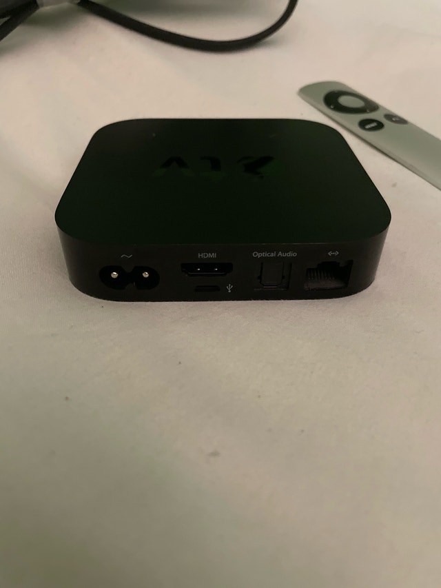 Apple TV 3rd gen A1469 + remote + power cord + hdmi - photo 2