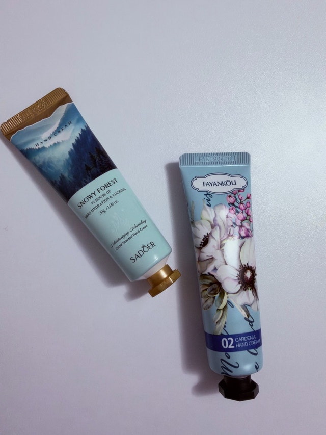 Moisturizing & Nourishing Hand Creams