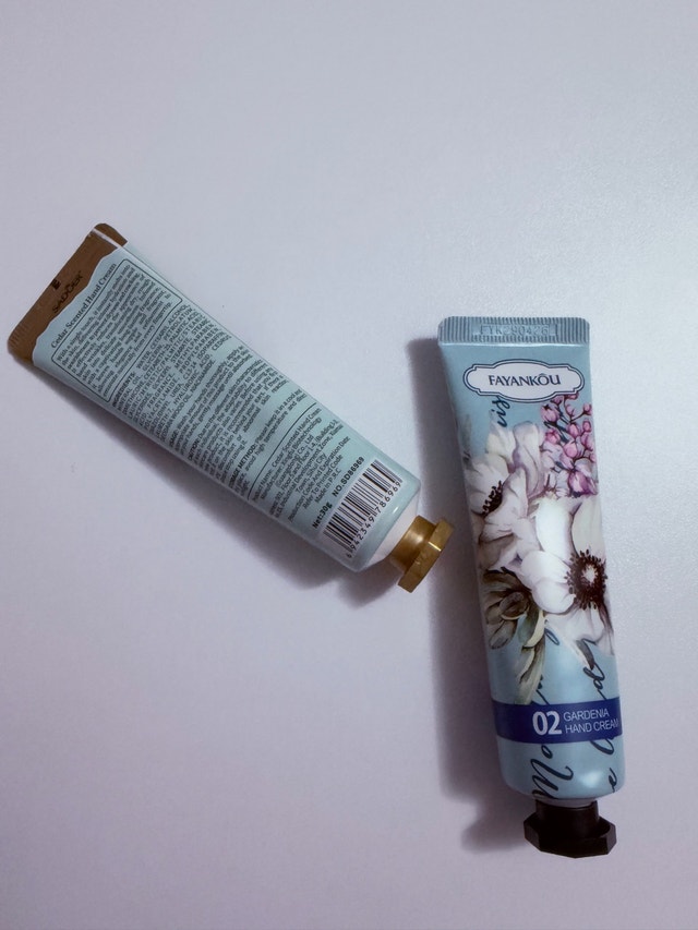 Moisturizing & Nourishing Hand Creams - photo 2
