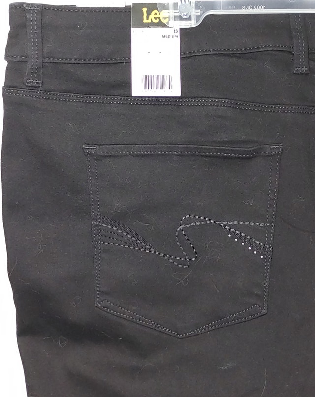 NEW LEE Women's 18 Relaxed Fit Straight Leg Jean, Black - photo 5