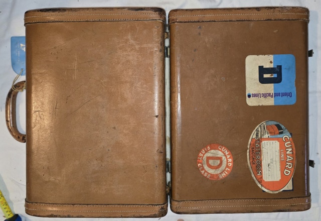 Vintage 1950s Samsonite Streamlite Brown Leather Hard-shell Case