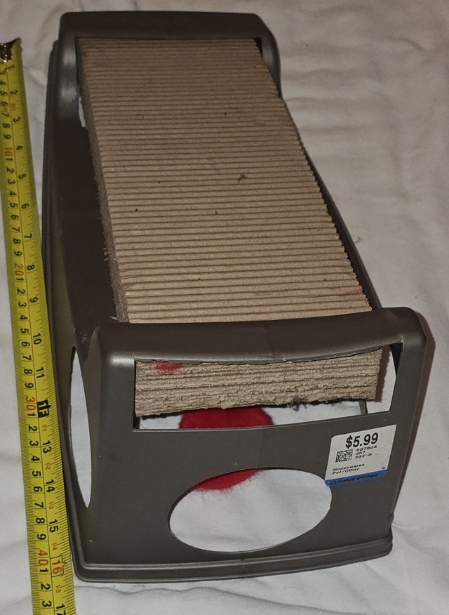 Omega Paw Ripple Board Everest Scratch Box w Toy - photo 4