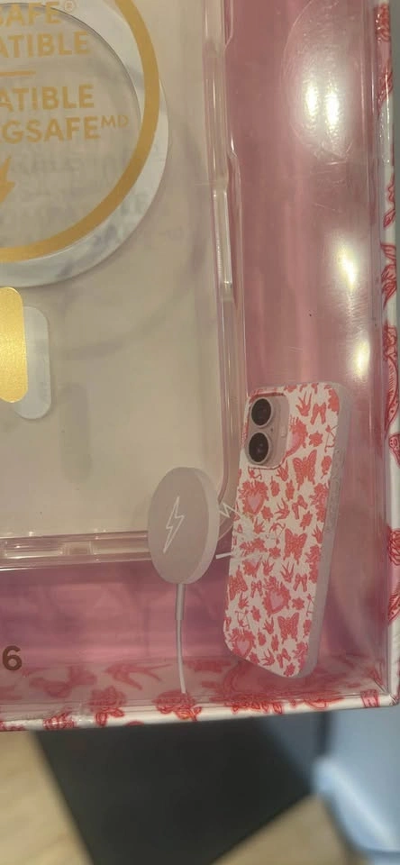 XO Poppy iPhone 16 MagSafe Case with Heart Strap - photo 4