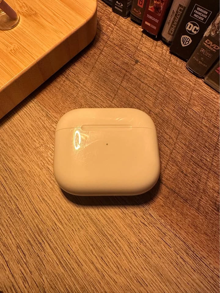 Apple AirPods 3 - photo 2