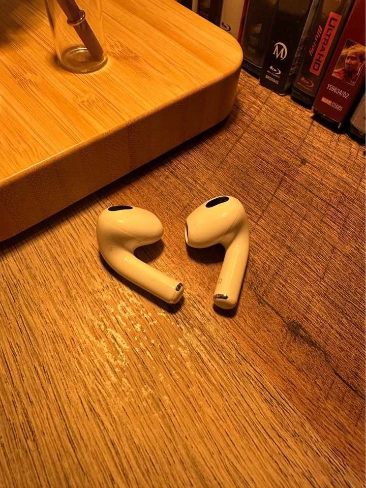Apple AirPods 3 - photo 4