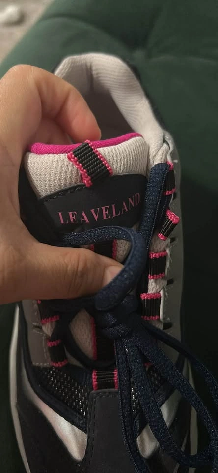 Leaveland Sneakers Size 5 - photo 2