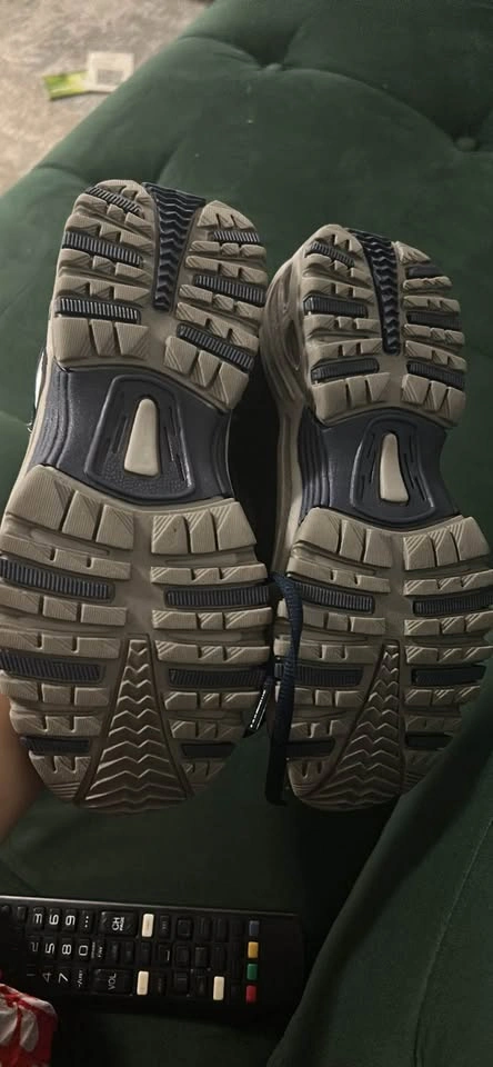 Leaveland Sneakers Size 5 - photo 4