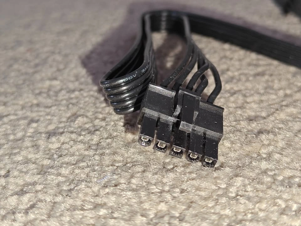 Power Supply Unit PSU - Molex SATA Power Splitter Adapter Cable - photo 2