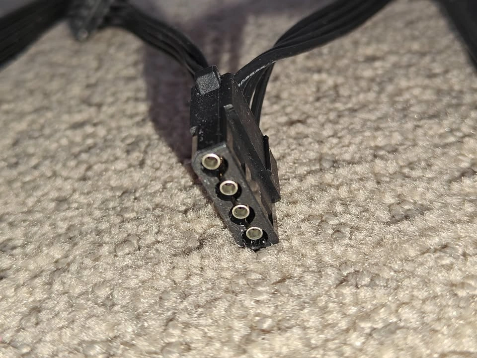 Power Supply Unit PSU - Molex SATA Power Splitter Adapter Cable - photo 4