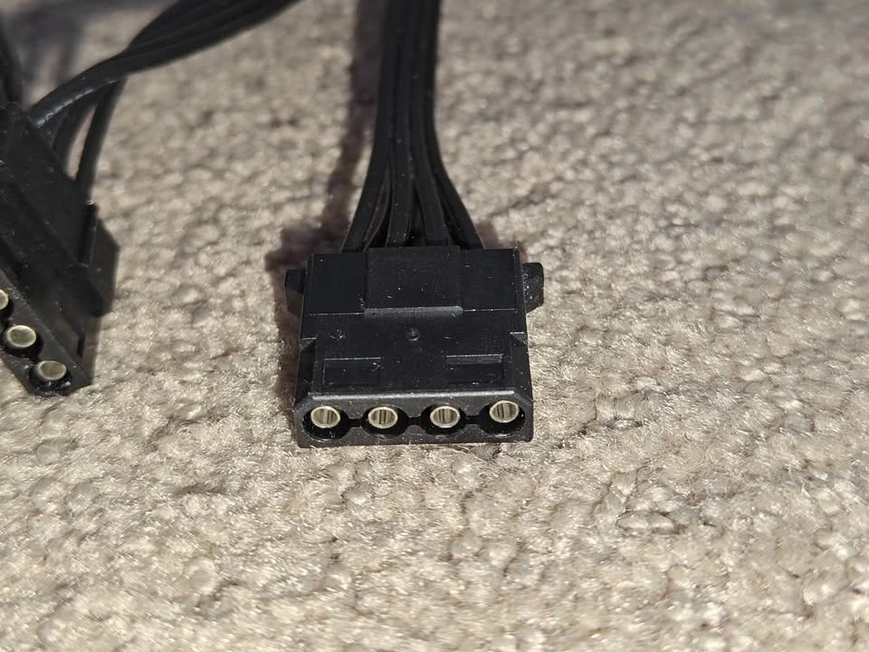 Power Supply Unit PSU - Molex SATA Power Splitter Adapter Cable - photo 5