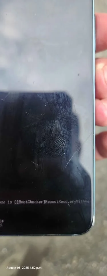 S22 unlocked 256gb screen and side has minor scratches image indicator(3)